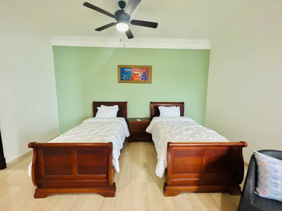 Beach Front Penthouse In Exclusive Tower Santo Domingo Exterior photo