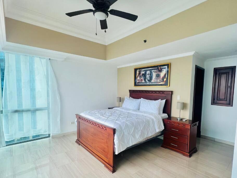 Beach Front Penthouse In Exclusive Tower Santo Domingo Exterior photo