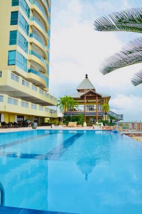 Beach Front Penthouse In Exclusive Tower Santo Domingo Exterior photo